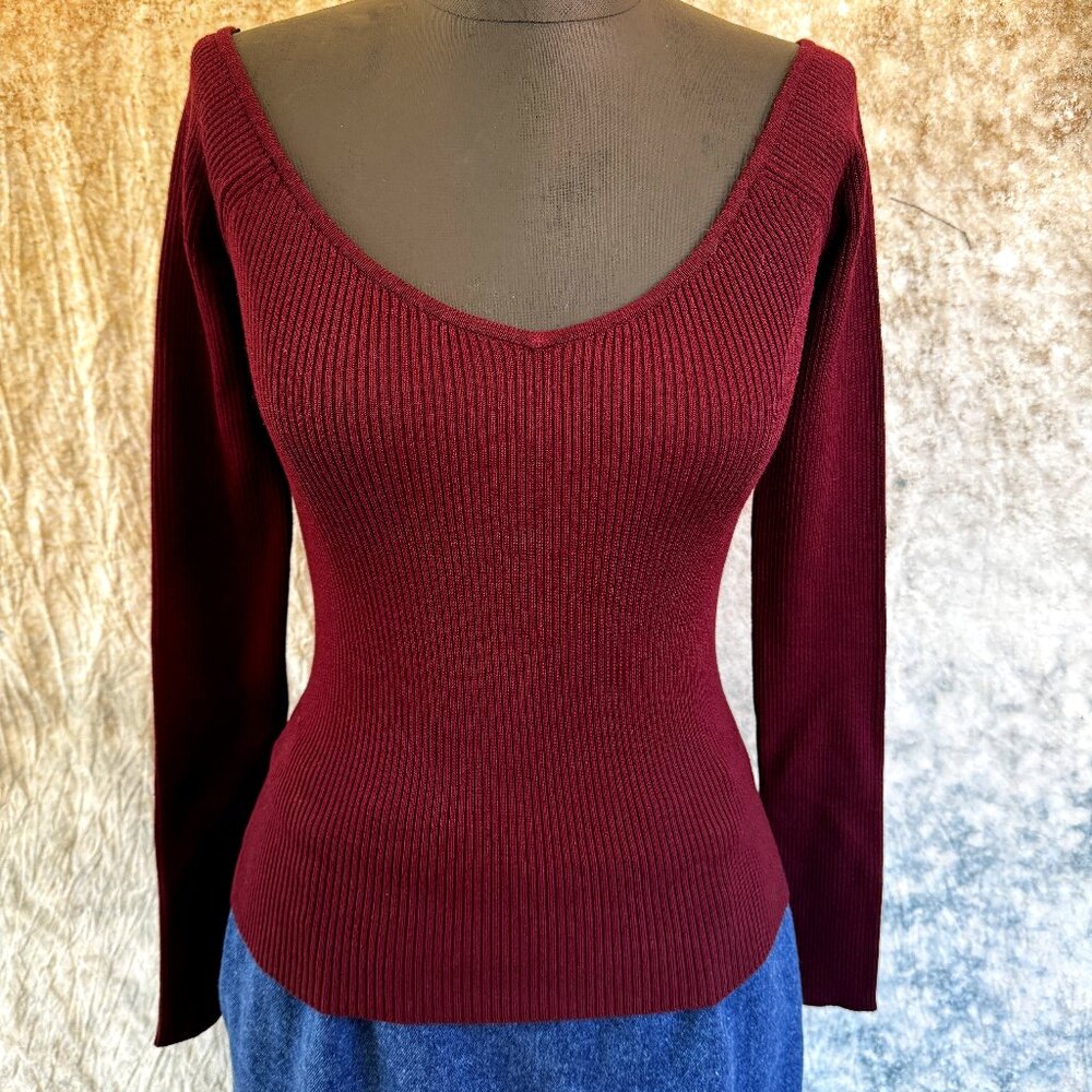 H&M Ribbed V-neck Burgundy Top - S